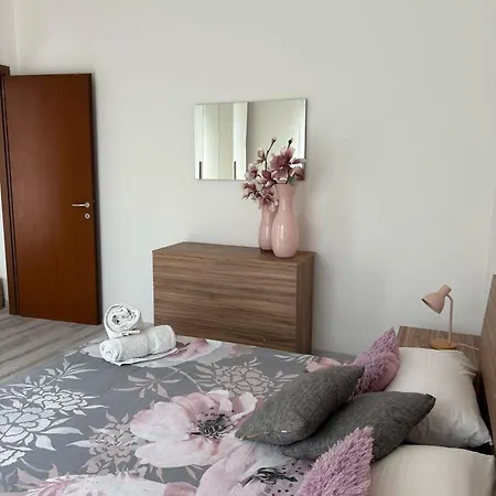 Konukevi Miro' Dreams Alzate Brianza